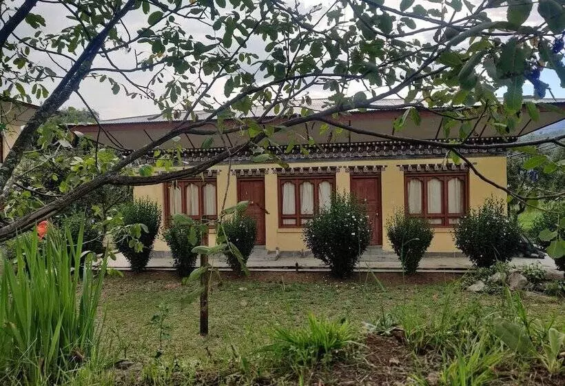 هتل Nirvana Lodge