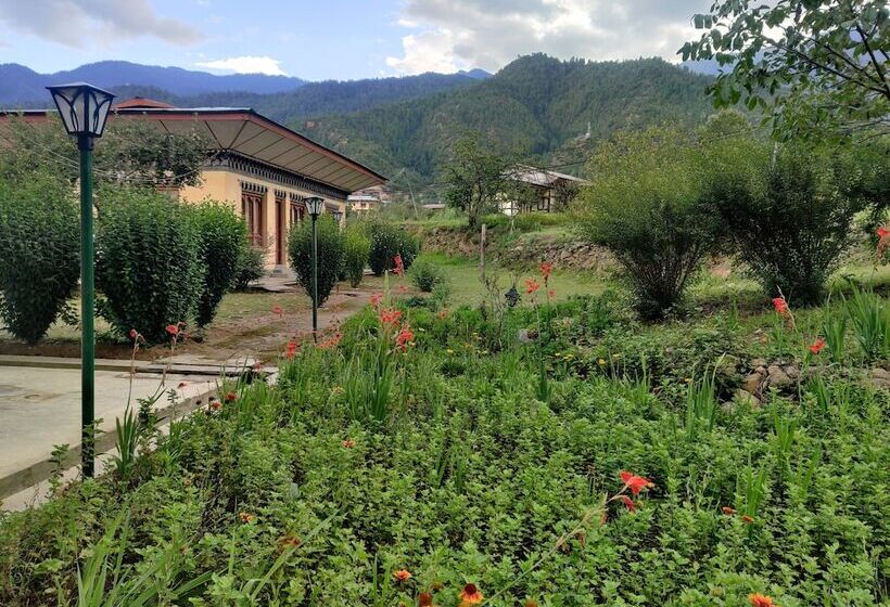 هتل Nirvana Lodge