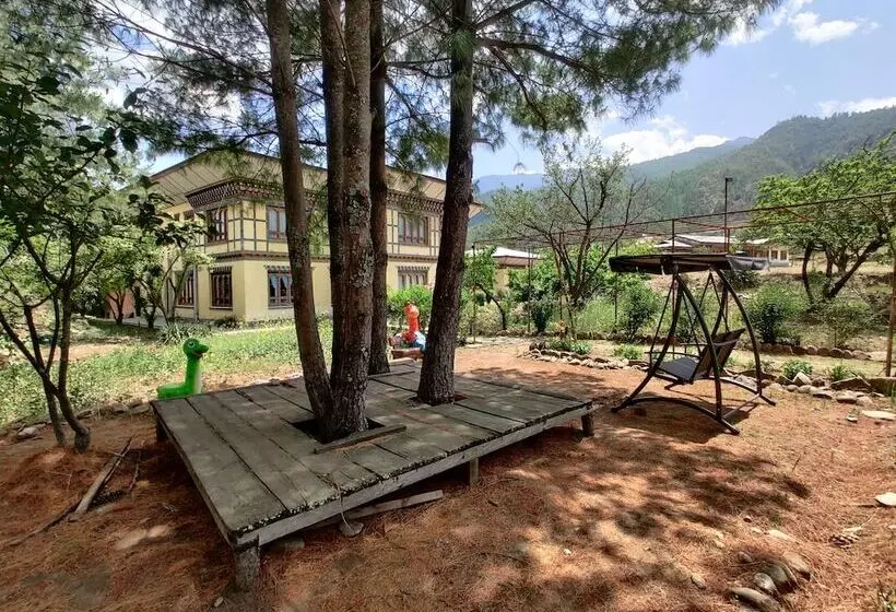 هتل Nirvana Lodge