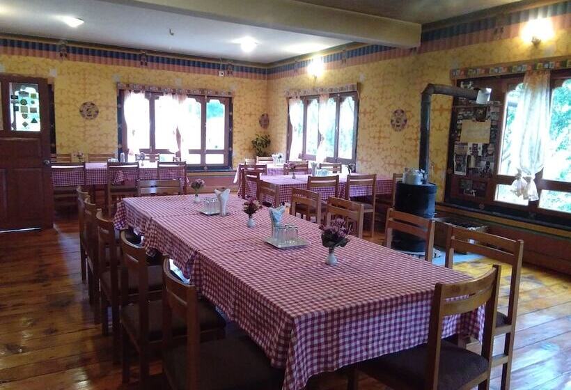 هتل Nirvana Lodge