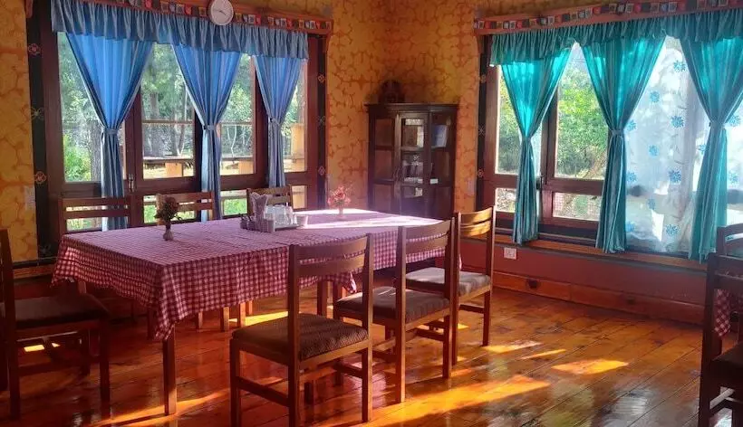 هتل Nirvana Lodge