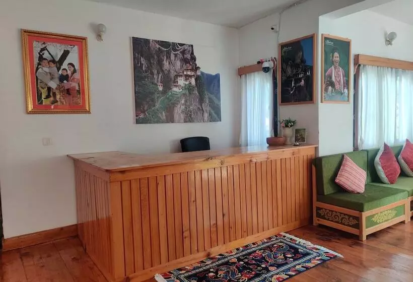 هتل Nirvana Lodge