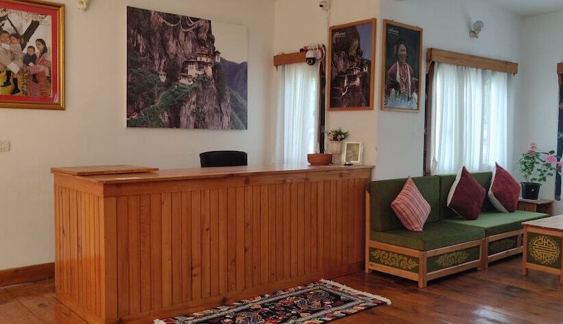 هتل Nirvana Lodge