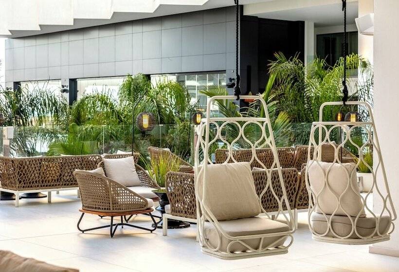 בית מלון כפרי Nissiblu Beach Resort