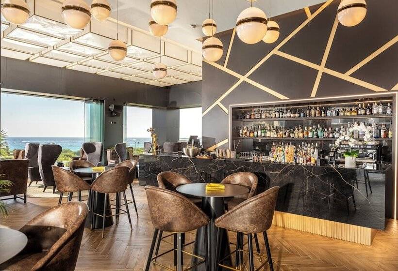 בית מלון כפרי Nissiblu Beach Resort