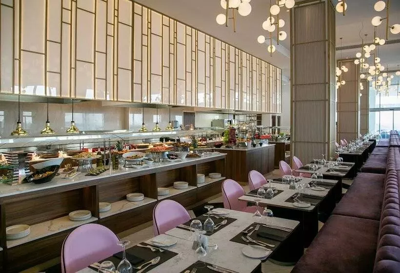 Hotelli Nissiblu Beach Resort