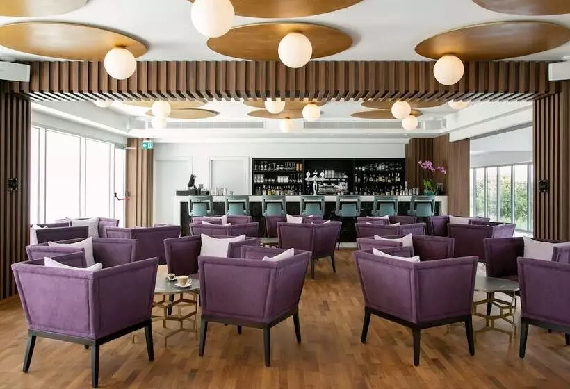 Hotelli Nissiblu Beach Resort