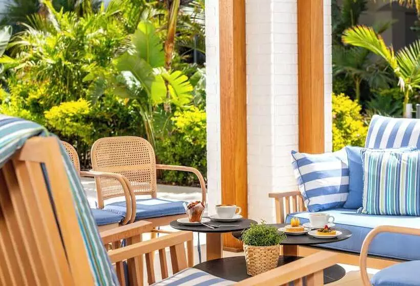 Hotelli Nissiblu Beach Resort