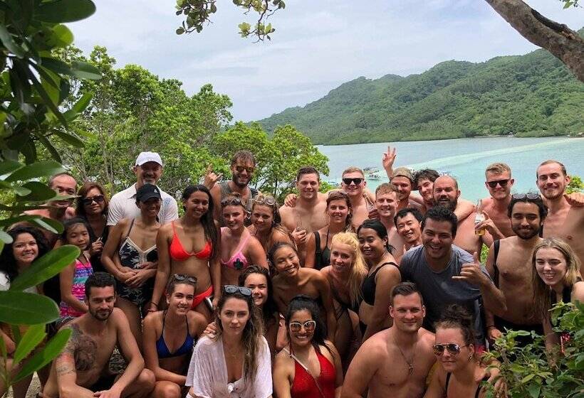 Hotel Outpost Beach Hostel Adults Only