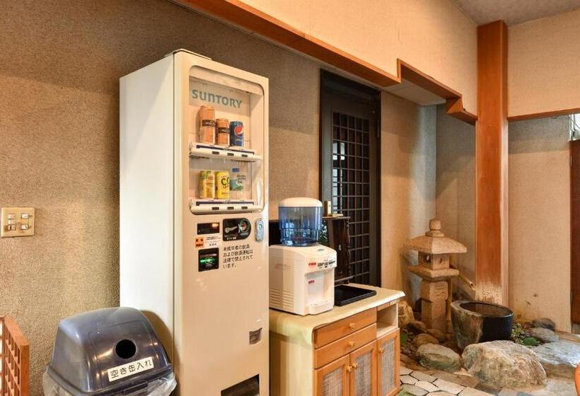 בית מלון כפרי Rakusuien