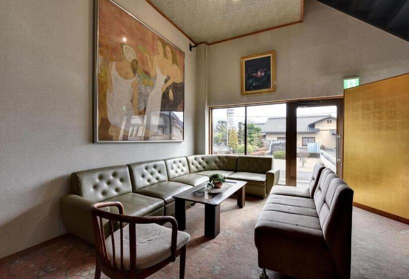 בית מלון כפרי Rakusuien