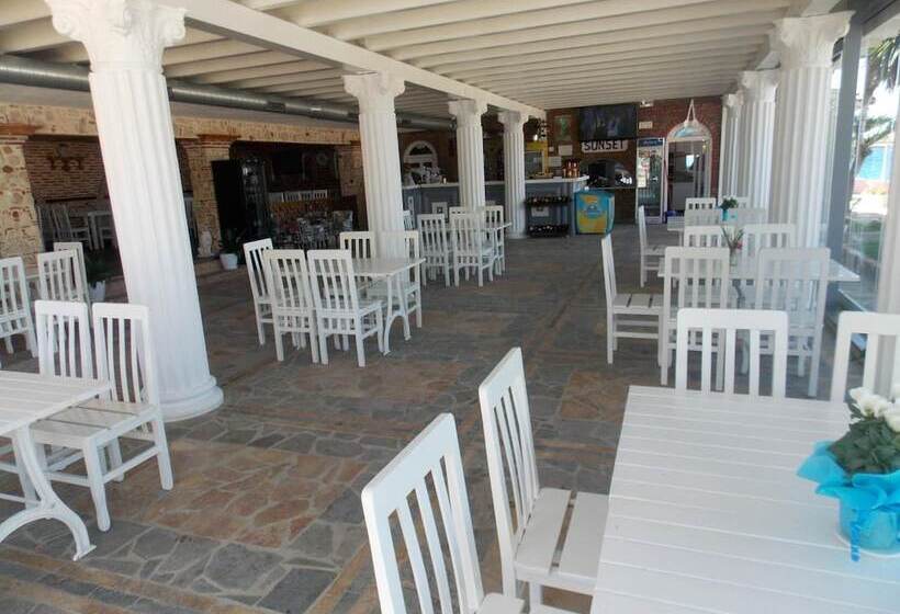 فندق Sunset Suites