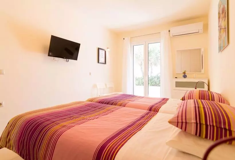 ホテル Athena Villas Olive Grove & Estate