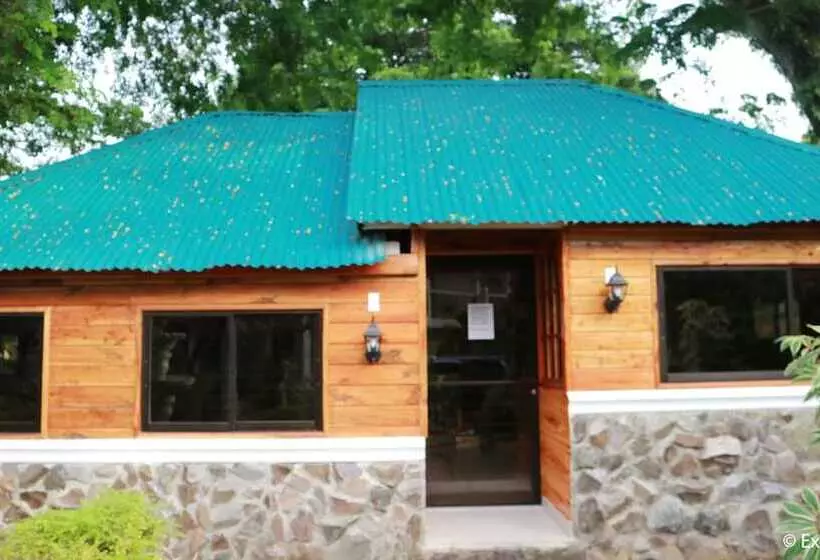 ホテル Villa Paraiso Resort & Apartelle