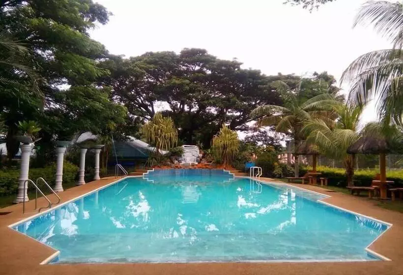 ホテル Villa Paraiso Resort & Apartelle