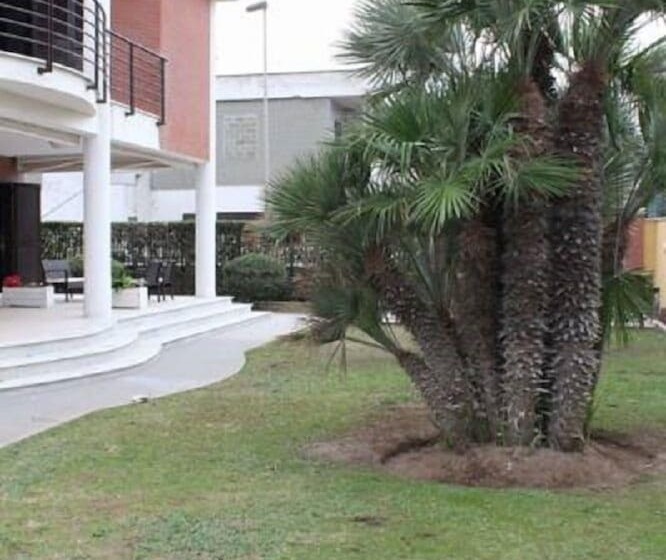 호텔 Airport Relax Mama