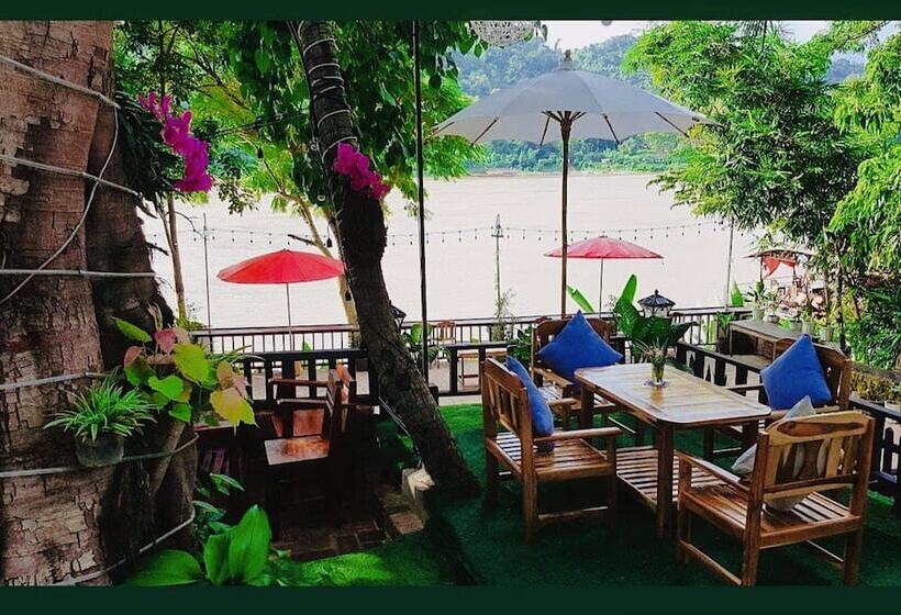 בית מלון כפרי Anisa Mekong Riverside Villa