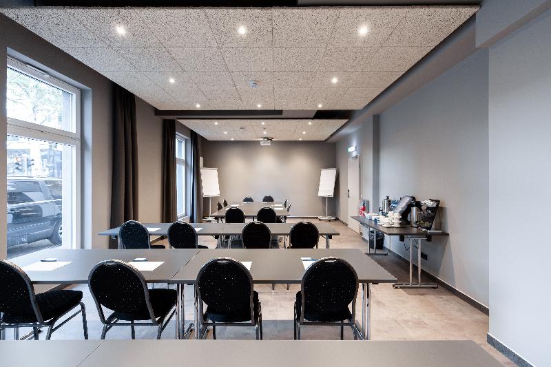 ホテル a&o Frankfurt Ostend