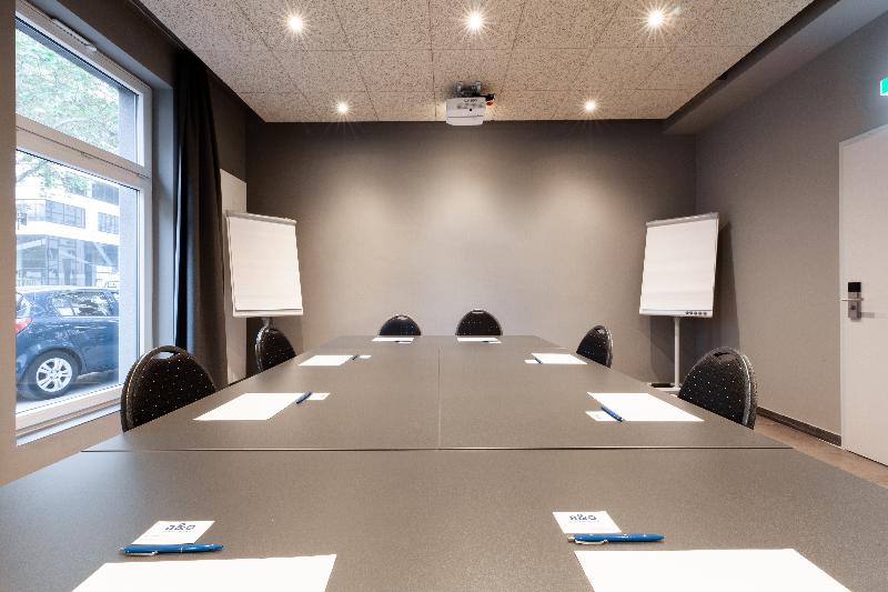 ホテル a&o Frankfurt Ostend