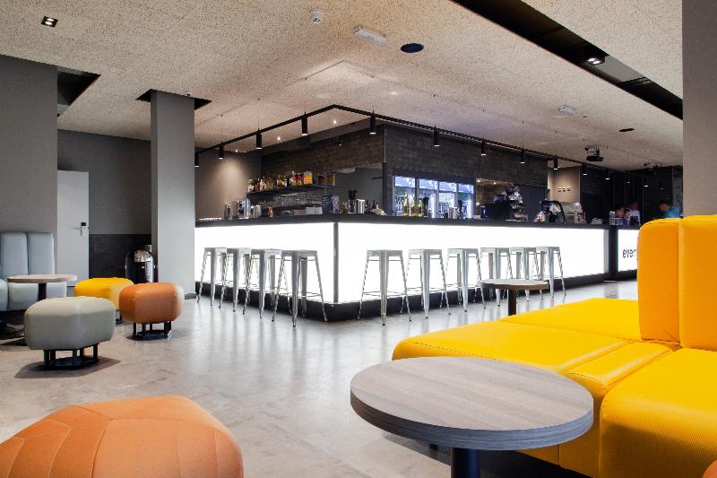 ホテル a&o Frankfurt Ostend