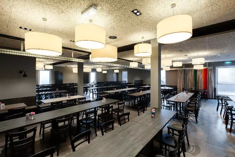 ホテル a&o Frankfurt Ostend