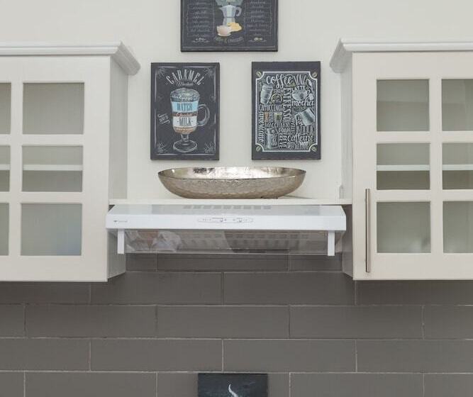 Hotel Crown Properties