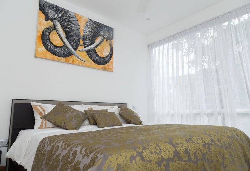 Hotel Crown Properties