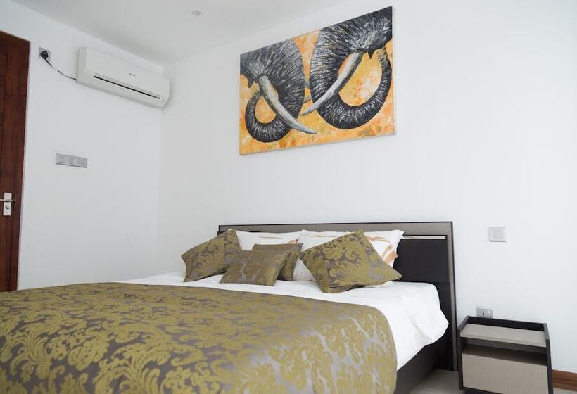 Hotel Crown Properties