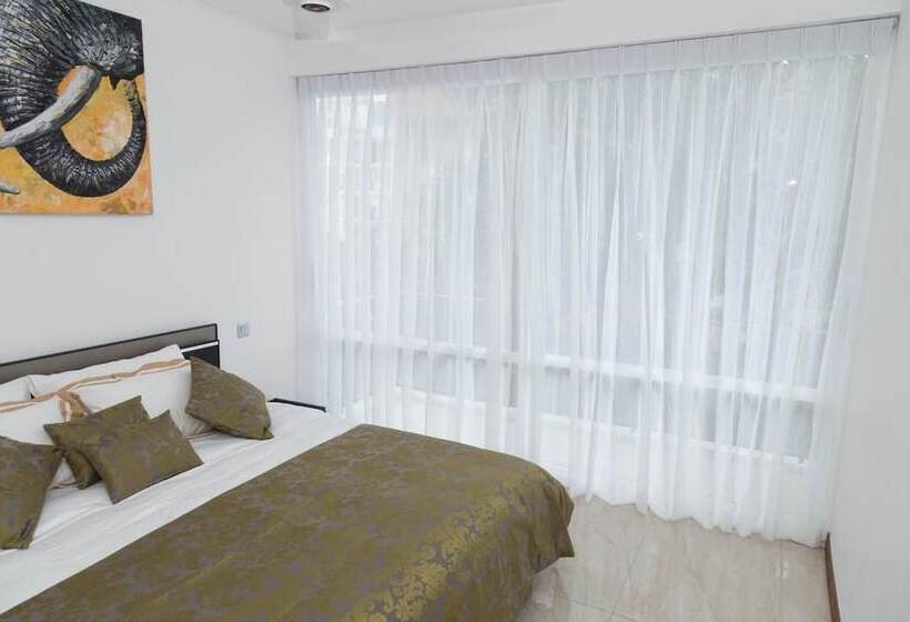 Hotel Crown Properties