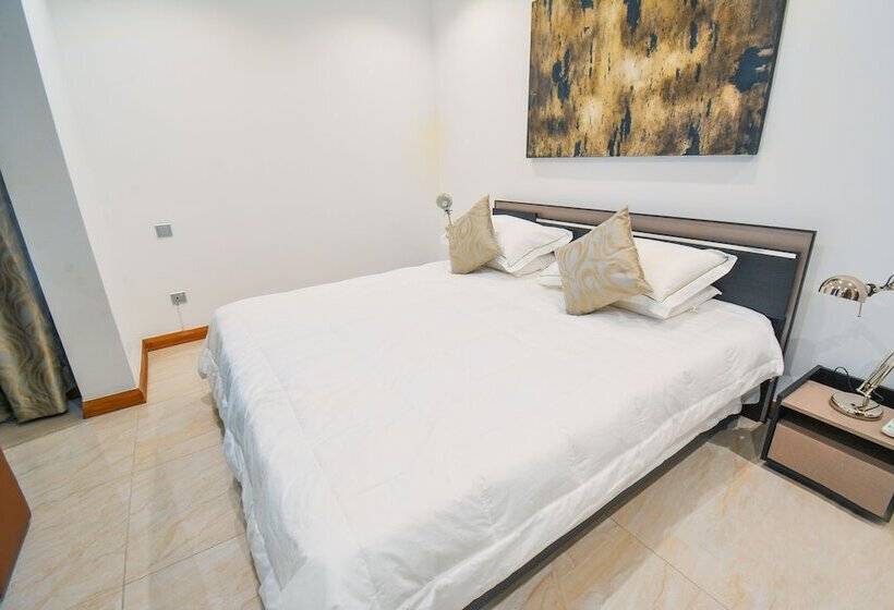 Hotel Crown Properties