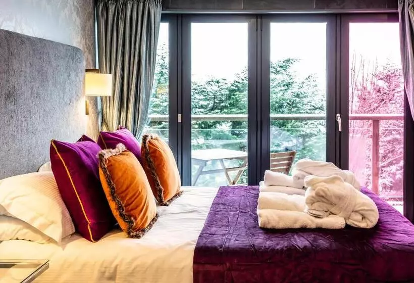 هتل Dome House