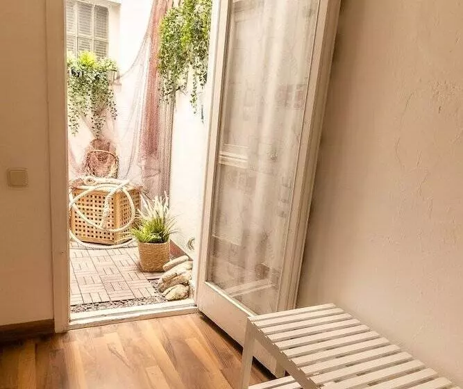 Hotelli Fonda Can Dalfó By Vivere Stays