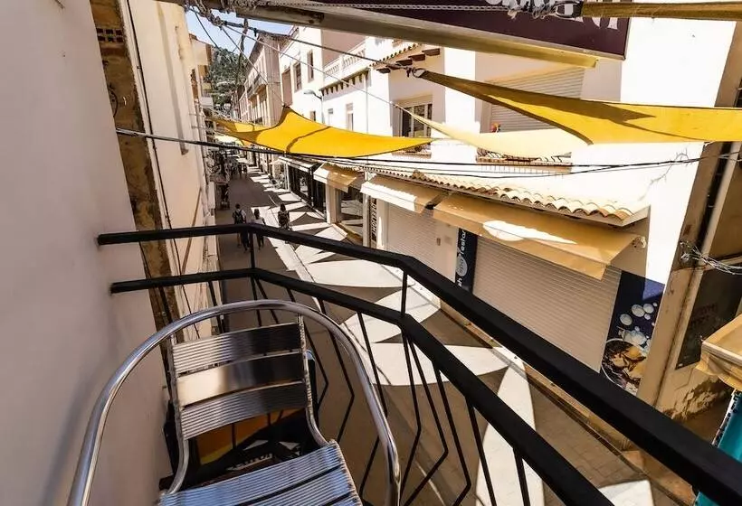 Hotelli Fonda Can Dalfó By Vivere Stays