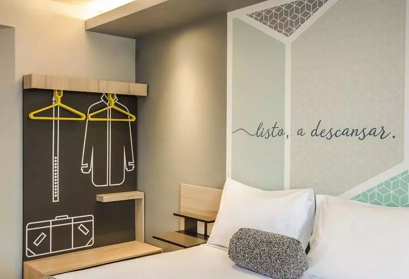 ホテル One Monterrey Tecnológico