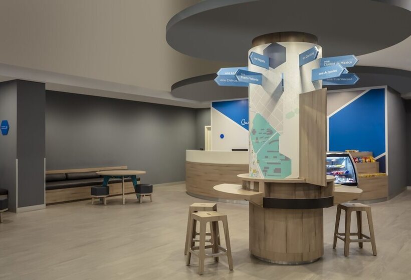 فندق One Monterrey Tecnológico