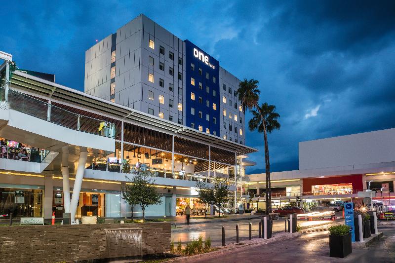 فندق One Monterrey Tecnológico
