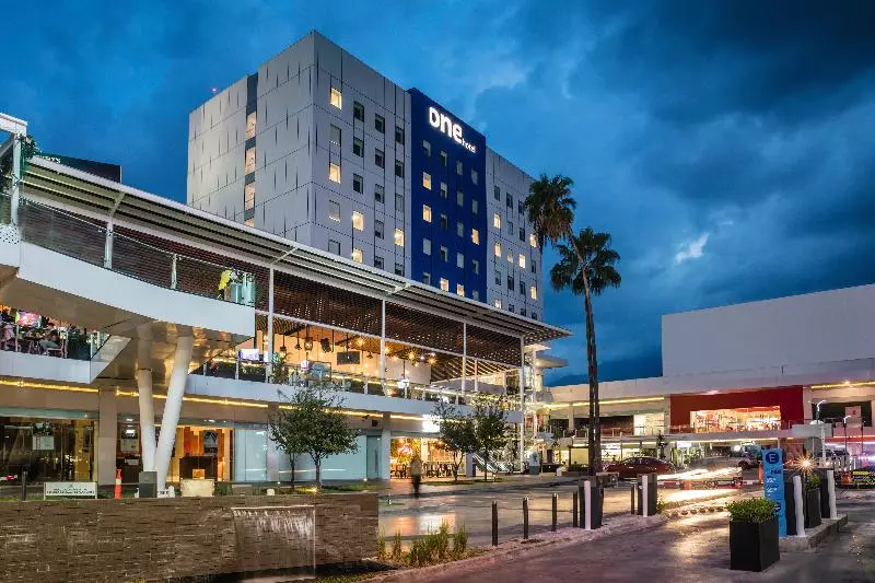 ホテル One Monterrey Tecnológico