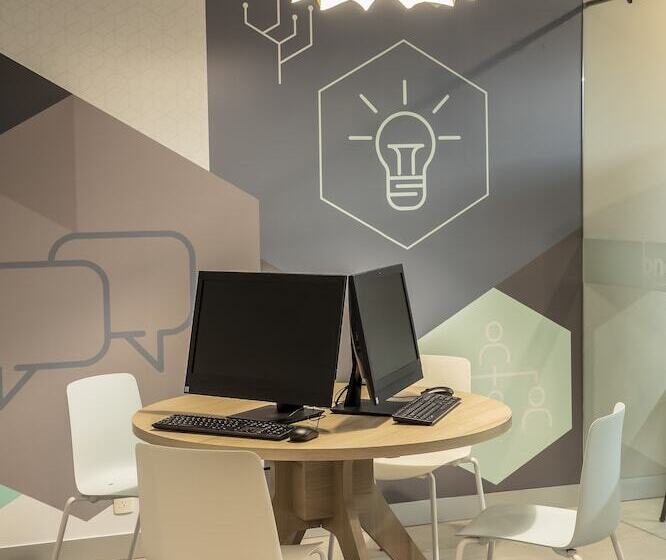 فندق One Monterrey Tecnológico