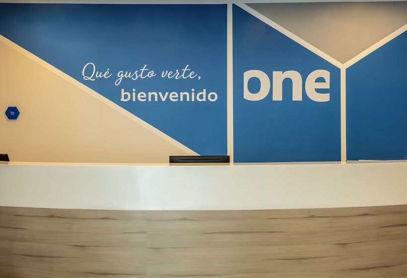 فندق One Monterrey Tecnológico