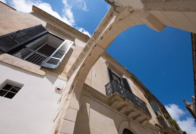 Palazzo De Noha  Boutique