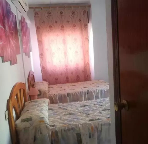 ホテル Pension La Linea