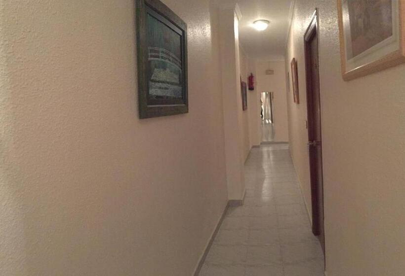 فندق Pension La Linea