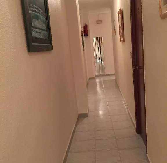 ホテル Pension La Linea