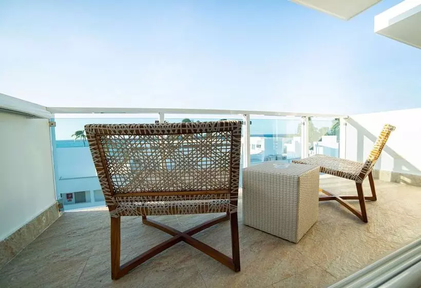 Hotelli Presidential Suites Lifestyle Cabarete   Room Only