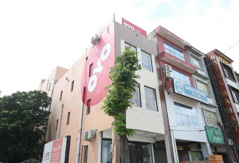 호텔 Fab Royal Plaza Zirakpur