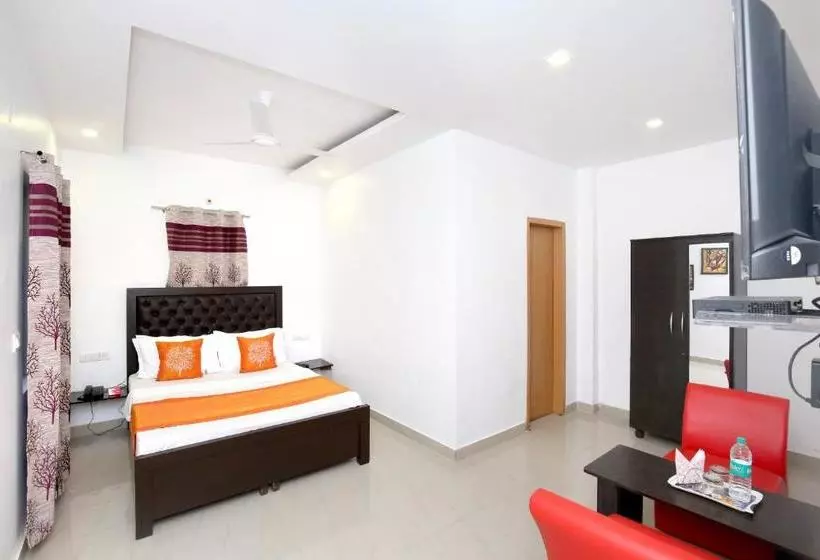 ホテル Fab Royal Plaza Zirakpur