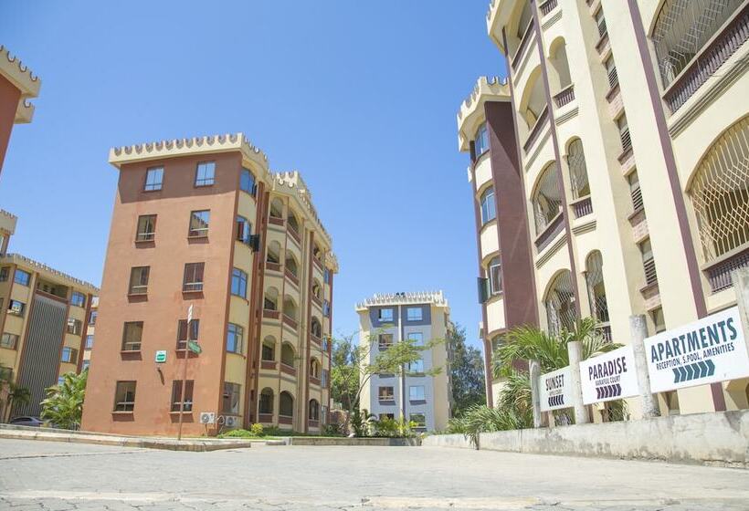 هتل Sunset Paradise Holiday Homes