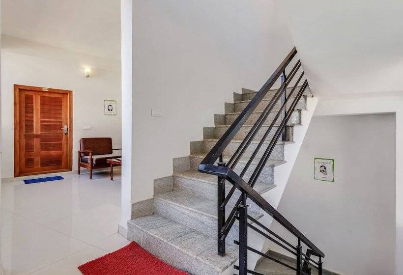 Hotelli Treebo Vrindavan, 3 Km From Madikeri Fort