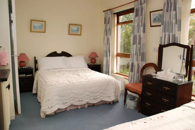 Bungalow Farmhouse B&b