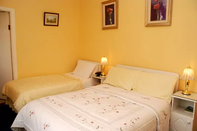 Bungalow Farmhouse B&b